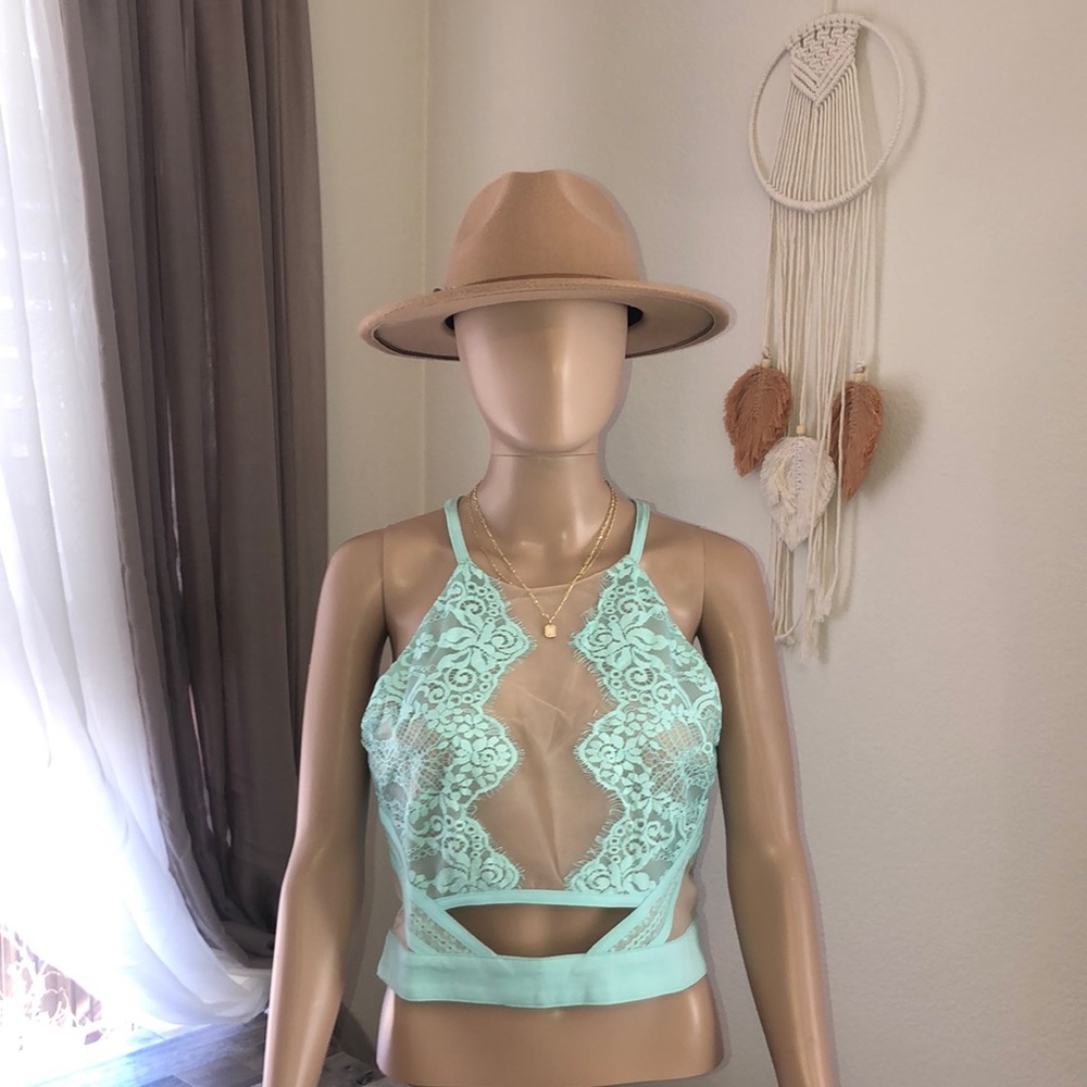 Gorgeous mint green lace halter crop top NWT